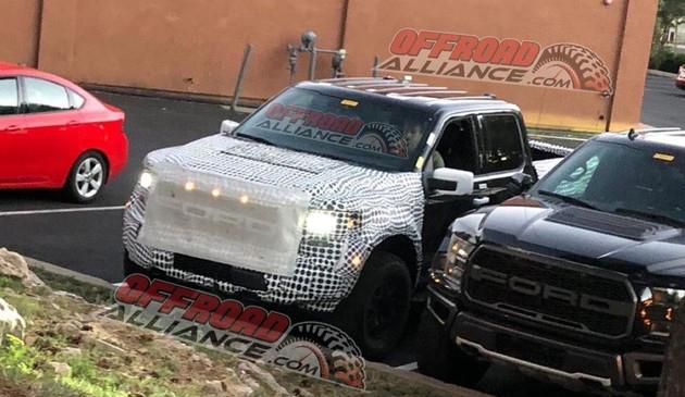 全新升级福特F-150皮卡全新碟照 前格珊“FORD”字眼保存