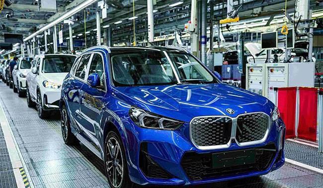 宝马iX1 xDrive30L在铁西工厂正式生产下线