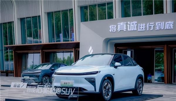 年轻不用买贵的 15万级豪车就够了