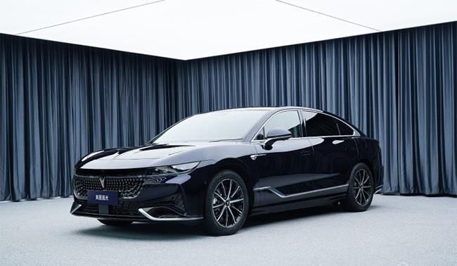 岚图追光PHEV版官图发布 定位为中大型轿车