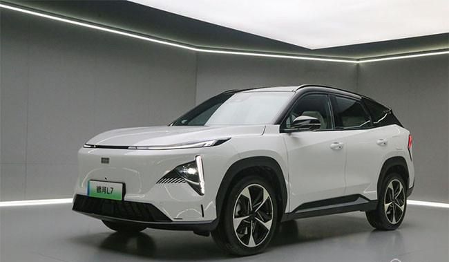 吉利银河L7将于4月24日下线 定位紧凑型SUV