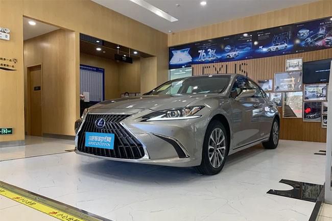 新款雷克萨斯ES车型上市 售价29.69-42.39万