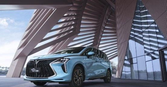 “为家而来” 东风风行全新7座家用车风行游艇首发亮相