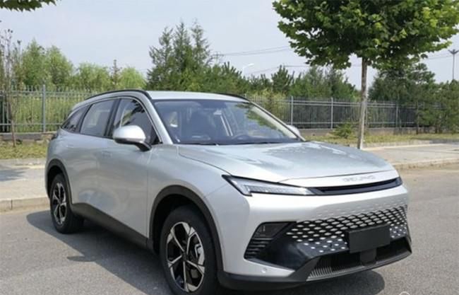 北京汽车全新燃油版C52X将广州车展首发亮相