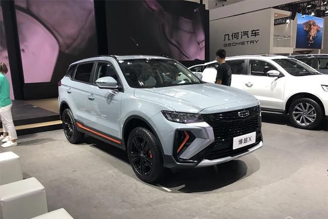 吉利博越X实车开启预售 预售11.68-14.68万