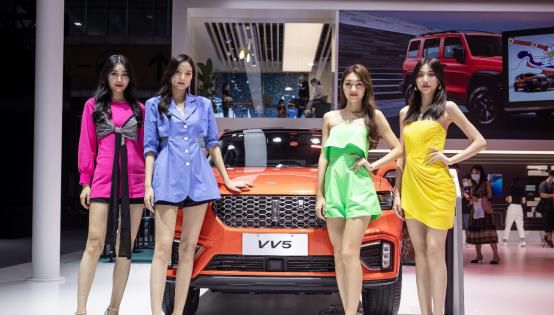 “她时代”开启，WEY VV5为女性车主创造“颜智”用车体验！