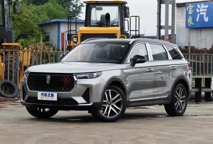 奔腾T99专属定制车型机长版于1月底上市