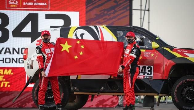 BJ40刀锋英雄版将于达喀尔完赛日预售，价格或与老款持平