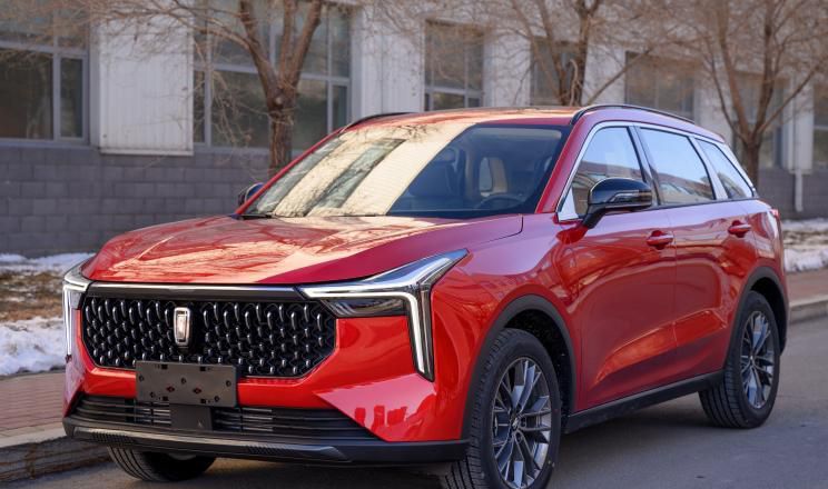 个性且精致/紧凑型SUV 曝奔腾T55实车图