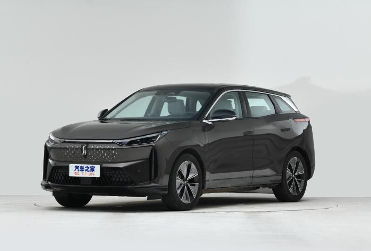 纯电动中型SUV 奔腾E01正式开启盲订