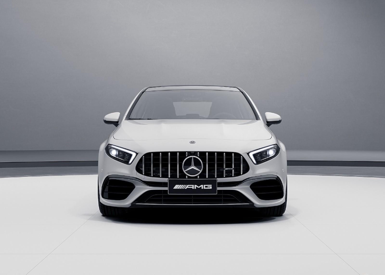 全新梅赛德斯-AMG A 45 4MATIC+成都车展上市