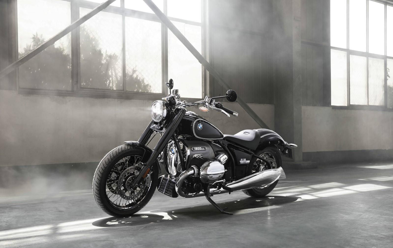 全新复古巡航摩托车BMW R 18开启预售