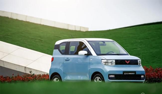 五菱宏光MINI EV正式开启预售 共有3种车型