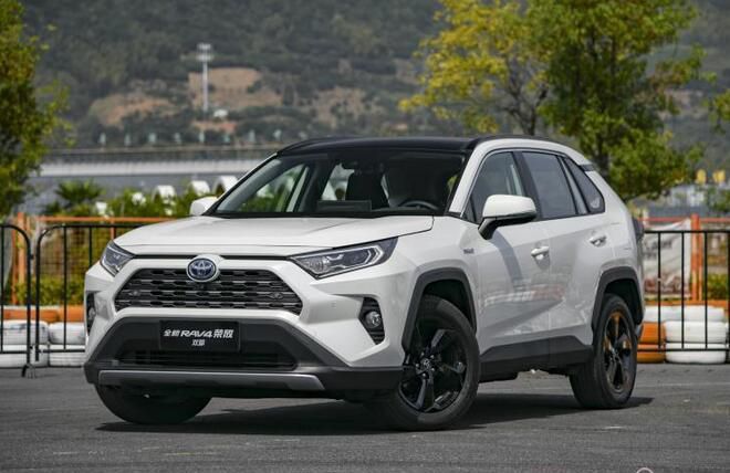全新丰田RAV4荣放上市 售17.48-25.88万