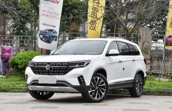东风风行T5L正式上市 售8.99-12.39万元
