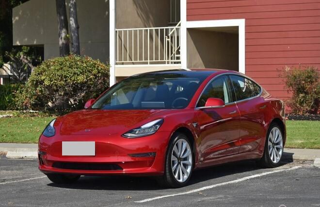 特斯拉Model 3 Autopilot限免3月底截止