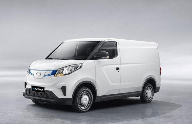 上汽大通EV30今晚上市 车身支持定制