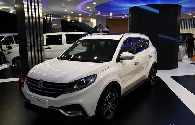 东风风光580 PHEV上市 补贴前售16.99万